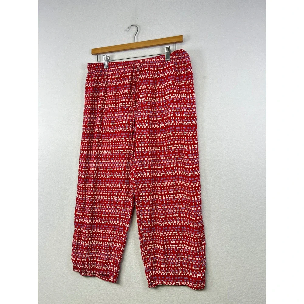 Volange Collection Red‎ Floral Print Cropped Pants Size Large